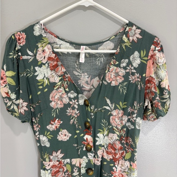 Xhilaration Green Floral Button Up Jumpsuit Size S Summer Flowy Wide Leg - Picture 2 of 10